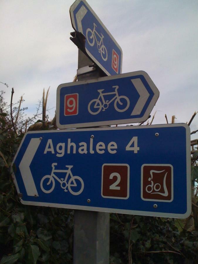 The Vandees Aghalee Exteriér fotografie